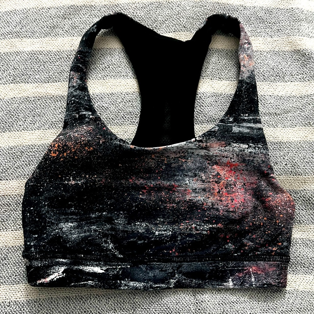Lululemon wunder bra size 2 like new!!